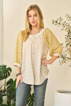 Load image into Gallery viewer, FLORAL PRINTED BUTTON DOWN LOOSE TOP