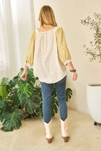 Load image into Gallery viewer, FLORAL PRINTED BUTTON DOWN LOOSE TOP