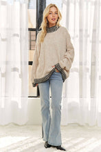 Load image into Gallery viewer, EDGE ACCENT LOOSE FIT SWEATER TOP