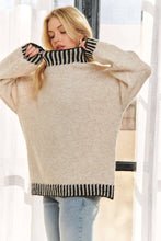 Load image into Gallery viewer, EDGE ACCENT LOOSE FIT SWEATER TOP