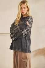 Load image into Gallery viewer, PATCHWORK PLAID SLEEVE PULLOVER