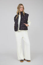 Load image into Gallery viewer, POLKA DOT BOW PATTERN ZIP-UP PUFFER VEST
