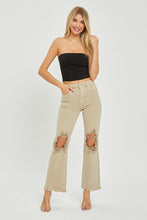 Load image into Gallery viewer, High Rise Distressed Knee Pants
