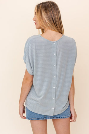 SHORT SLEEVE BACK BUTTON DOWN TOP