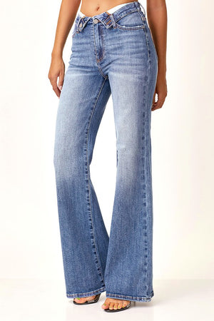 MIDRISE FLAP STRAIGHT JEANS