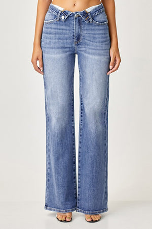 MIDRISE FLAP STRAIGHT JEANS