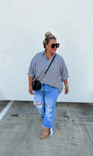 Load image into Gallery viewer, Urban Distressed Jeans