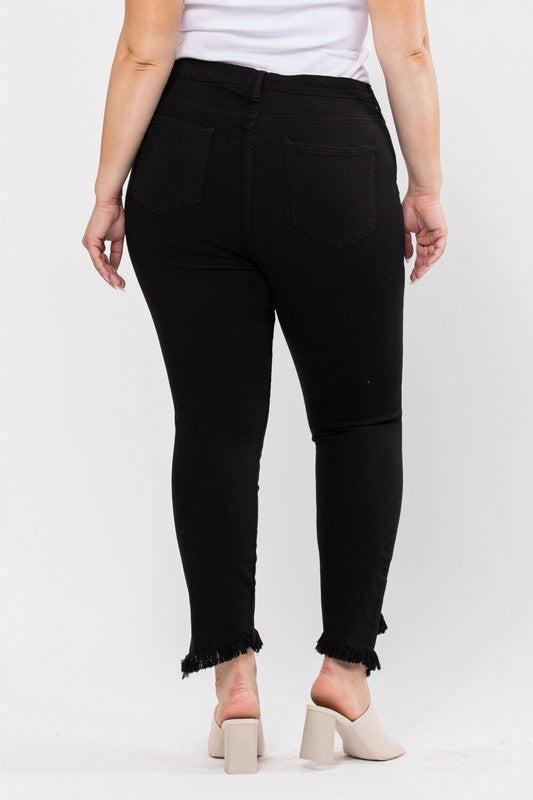 Mid Rise Black Crop Skinny w. Fray Hem