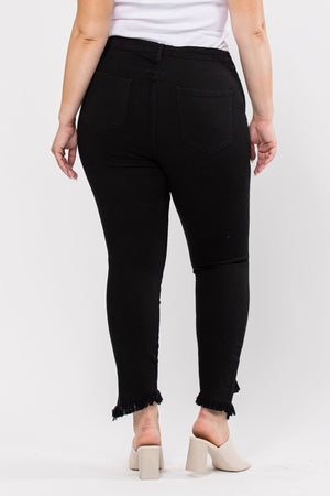 Mid Rise Black Crop Skinny w. Fray Hem