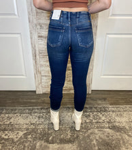 Load image into Gallery viewer, EXPOSED BUTTON HIGH RISE SUPER SKINNY