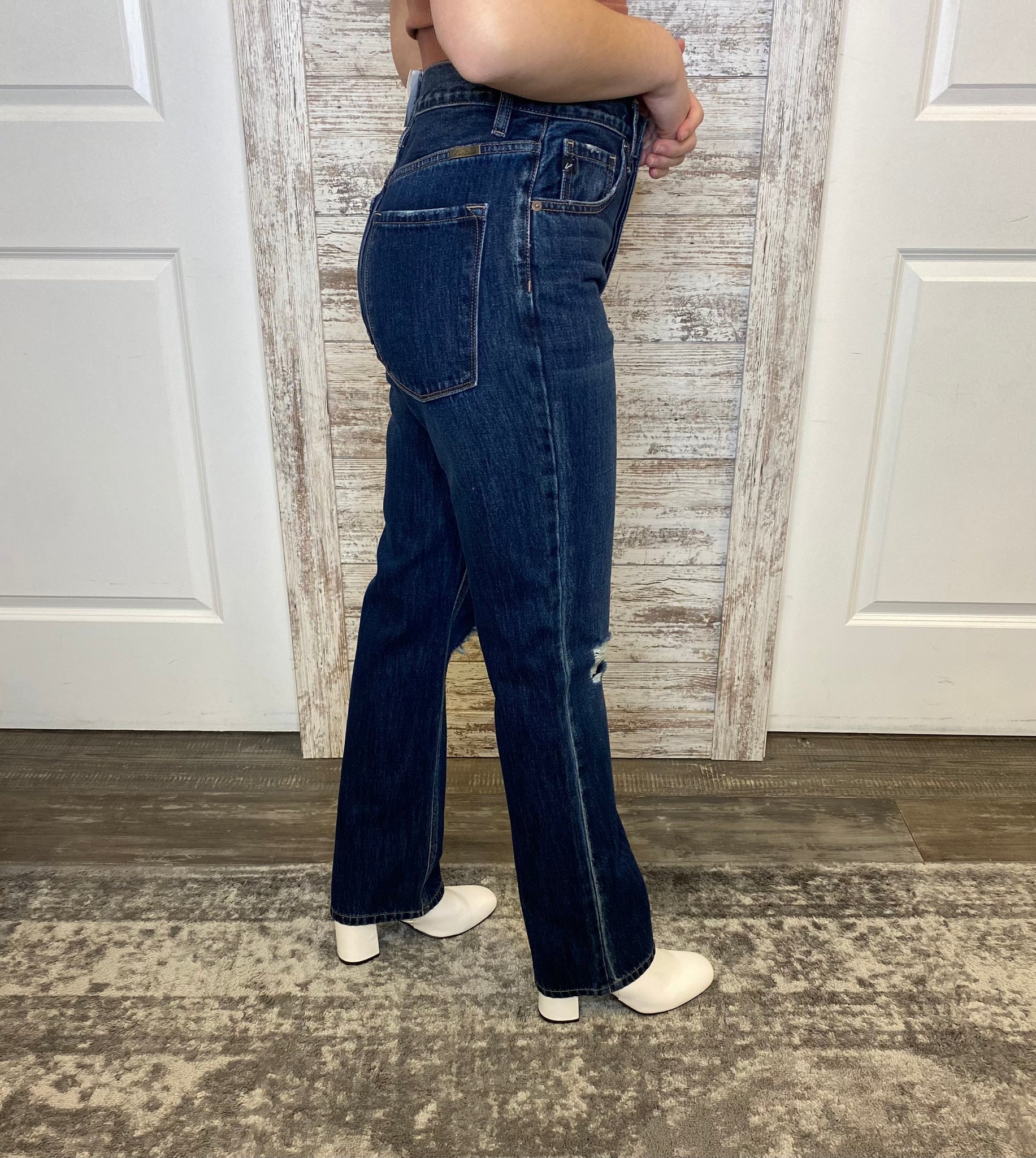 ULTRA HIGH RISE MEDIUM WASH 90S BOYFRIEND Jeans