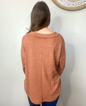 RIBBED PULLOVER KNIT