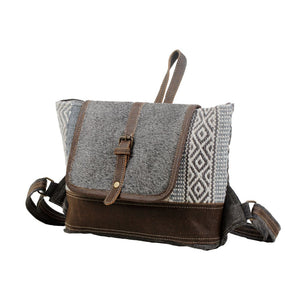 STRAIGHT-FORWARD BACKPACK BAG